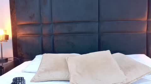 Karla Ortiz  online show from 05.01.26