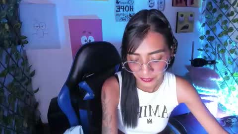 Snapshot of karlaslutskinny__ chatting on 03.13.26 karlaslutskinny__ online show from 03.13.26