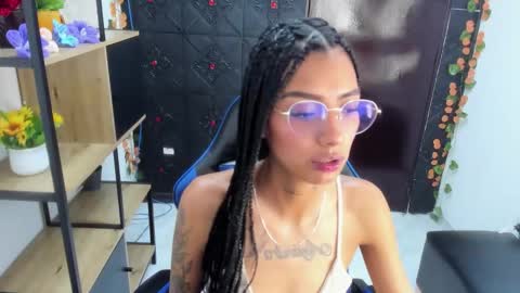 karlaslutskinny__ online show from 05.06.26