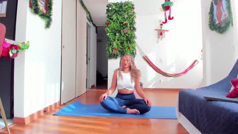 Karlye online show from 12.17.24