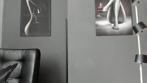   online show from 11.12.25