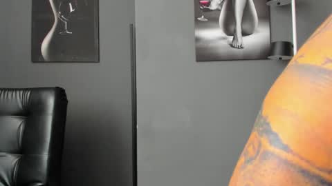 Snapshot of karlyjons_ chatting on 02.19.26 online show from 02.19.26