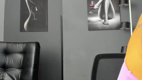 Snapshot of karlyjons_ chatting on 03.05.26 online show from 03.05.26