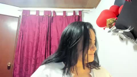 Snapshot of karol103900 chatting on 12.27.24 Karol online show from 12.27.24