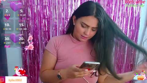 Snapshot of karol_09 chatting on 01.08.25 karol 09 online show from 01.08.25