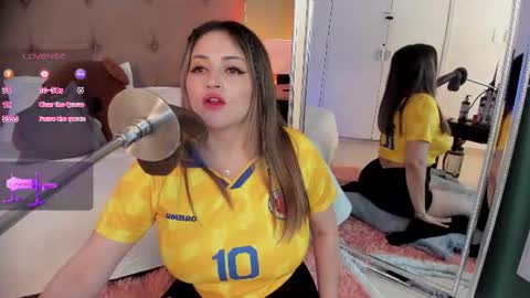 Snapshot of karol_page1 chatting on 06.18.26 KAROL online show from 06.18.26