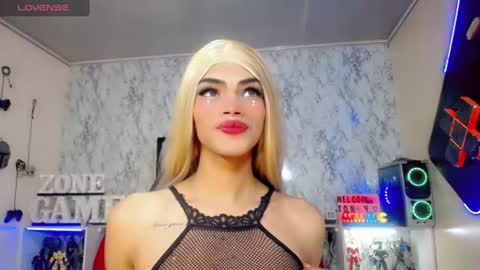 Snapshot of karol_vanessa__ chatting on 06.16.26 karol Vanessa online show from 06.16.26