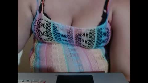 Snapshot of karolbb21 chatting on 02.01.26 karolbb21 online show from 02.01.26