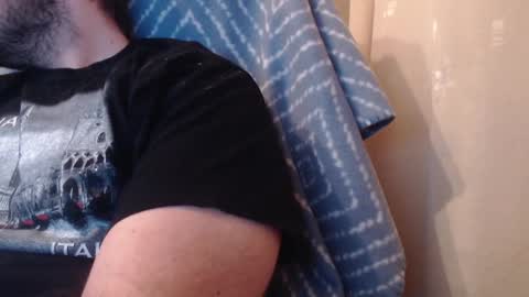 Snapshot of karolhorny96 chatting on 12.21.24 Karol  online show from 12.21.24