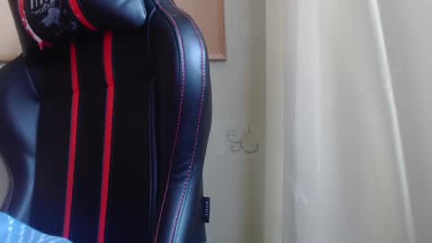 Snapshot of karolhorny96 chatting on 01.30.25 Karol  online show from 01.30.25