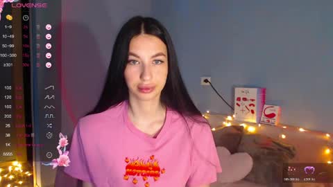 Kira online show from 04.27.26