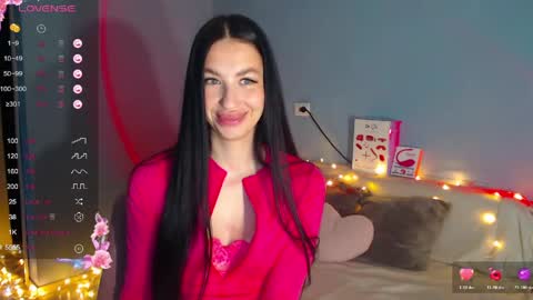 Snapshot of karolina_hottie_ chatting on 05.18.26 Kira online show from 05.18.26