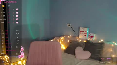 Snapshot of karolina_hottie_ chatting on 05.21.26 Kira online show from 05.21.26