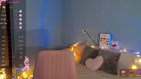Snapshot of karolina_hottie_ chatting on 05.22.26 Kira online show from 05.22.26