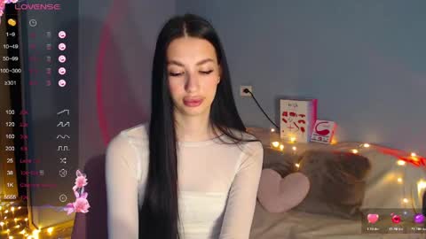 Snapshot of karolina_hottie_ chatting on 05.23.26 Kira online show from 05.23.26