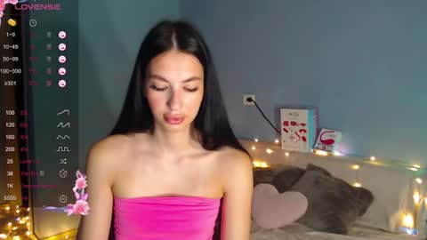 Kira online show from 07.04.26