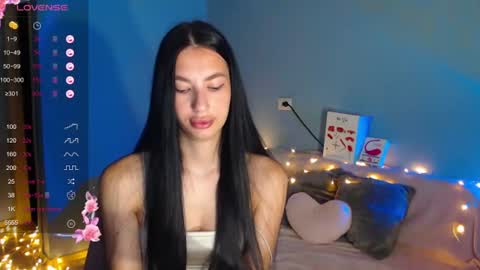 Kira online show from 07.11.26