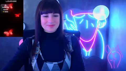 Snapshot of karolina_mia chatting on 02.28.25 Caroline online show from 02.28.25