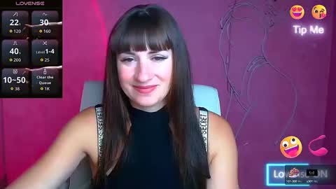 Snapshot of karolina_mia chatting on 09.13.25 Caroline online show from 09.13.25