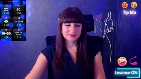 Snapshot of karolina_mia chatting on 09.18.25 Caroline online show from 09.18.25
