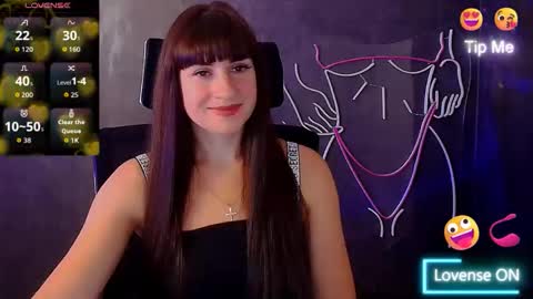 Snapshot of karolina_mia chatting on 09.25.25 Caroline online show from 09.25.25
