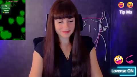 Snapshot of karolina_mia chatting on 09.26.25 Caroline online show from 09.26.25