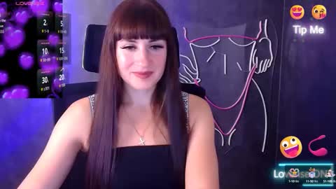 Snapshot of karolina_mia chatting on 10.08.25 Caroline online show from 10.08.25