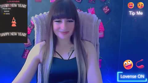 Caroline online show from 05.04.26