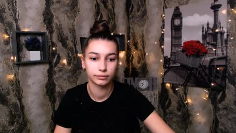 Karolina online show from 12.22.24