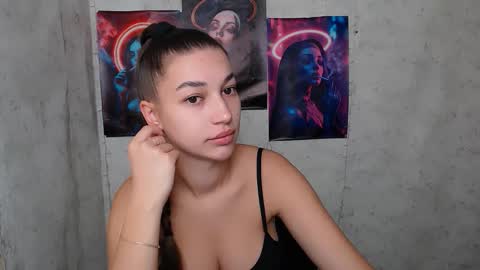 Karolina online show from 09.26.25