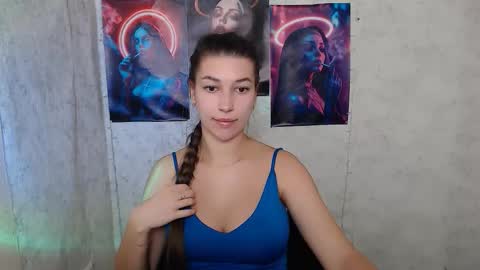 Karolina online show from 10.13.25