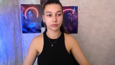 Karolina online show from 10.20.25