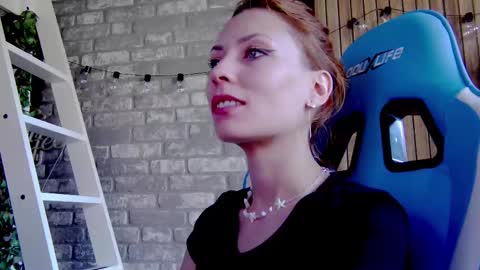 karoline121 online show from 03.04.25