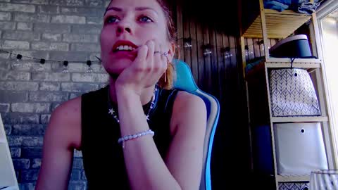 karoline121 online show from 03.05.25