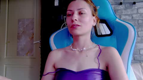 karoline121 online show from 03.11.25