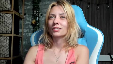 karoline121 online show from 09.18.25