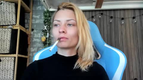 karoline121 online show from 09.19.25