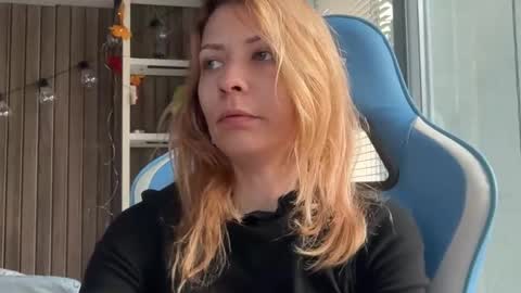 karoline121 online show from 02.20.26