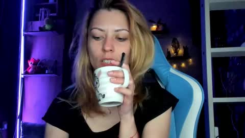 karoline121 online show from 03.19.26