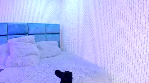 Snapshot of karoline_jones_ chatting on 12.14.24 Karoline online show from 12.14.24