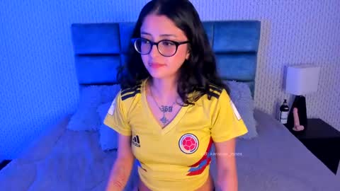 Snapshot of karoline_jones_ chatting on 02.09.25 Karoline online show from 02.09.25