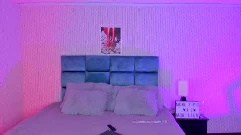 Snapshot of karoline_jones_ chatting on 11.24.25 Karoline online show from 11.24.25