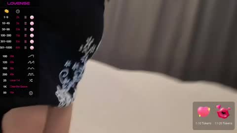 Snapshot of karolinecher chatting on 12.06.24 Karoline online show from 12.06.24