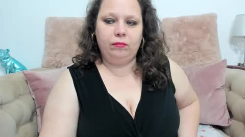 Snapshot of karolinejoyy chatting on 03.05.25 KarolineJoyy online show from 03.05.25