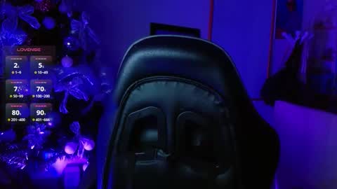 Snapshot of karolinna_xxx chatting on 12.04.25 Caro online show from 12.04.25