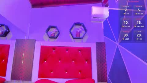 Karol online show from 10.22.25