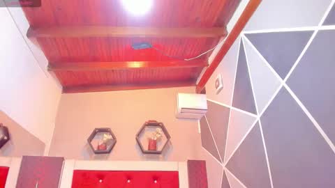 Karol online show from 12.19.25