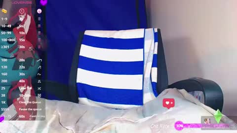 Snapshot of karoll_scoott chatting on 01.21.25 karol online show from 01.21.25