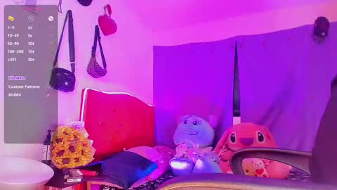 Snapshot of karoll_scoott chatting on 12.23.25 karol online show from 12.23.25