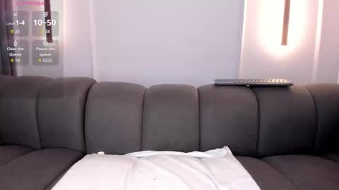 Snapshot of karolwhite_ chatting on 02.13.26 Karol online show from 02.13.26